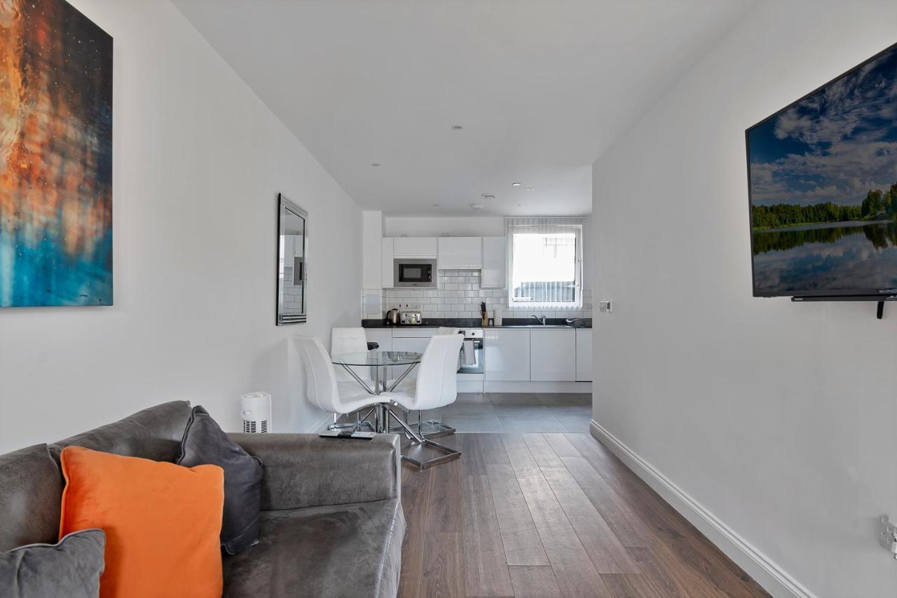 Spacious, Bright & Modern 1 & 2 Bed Apartments At Sligo House - Central Watford Watford  Eksteriør billede
