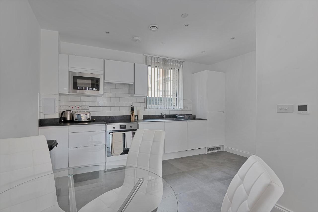 Spacious, Bright & Modern 1 & 2 Bed Apartments At Sligo House - Central Watford Watford  Eksteriør billede