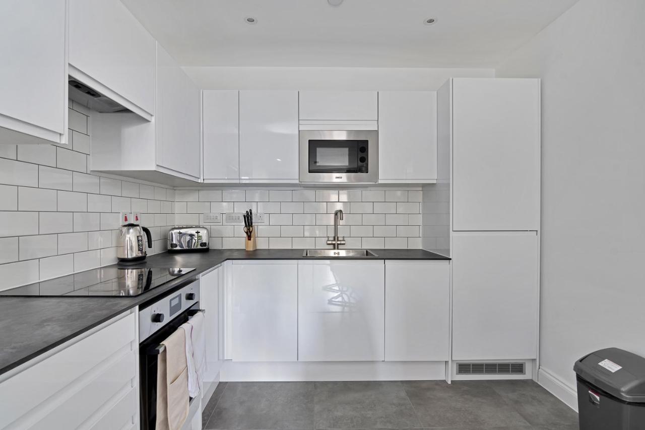 Spacious, Bright & Modern 1 & 2 Bed Apartments At Sligo House - Central Watford Watford  Eksteriør billede