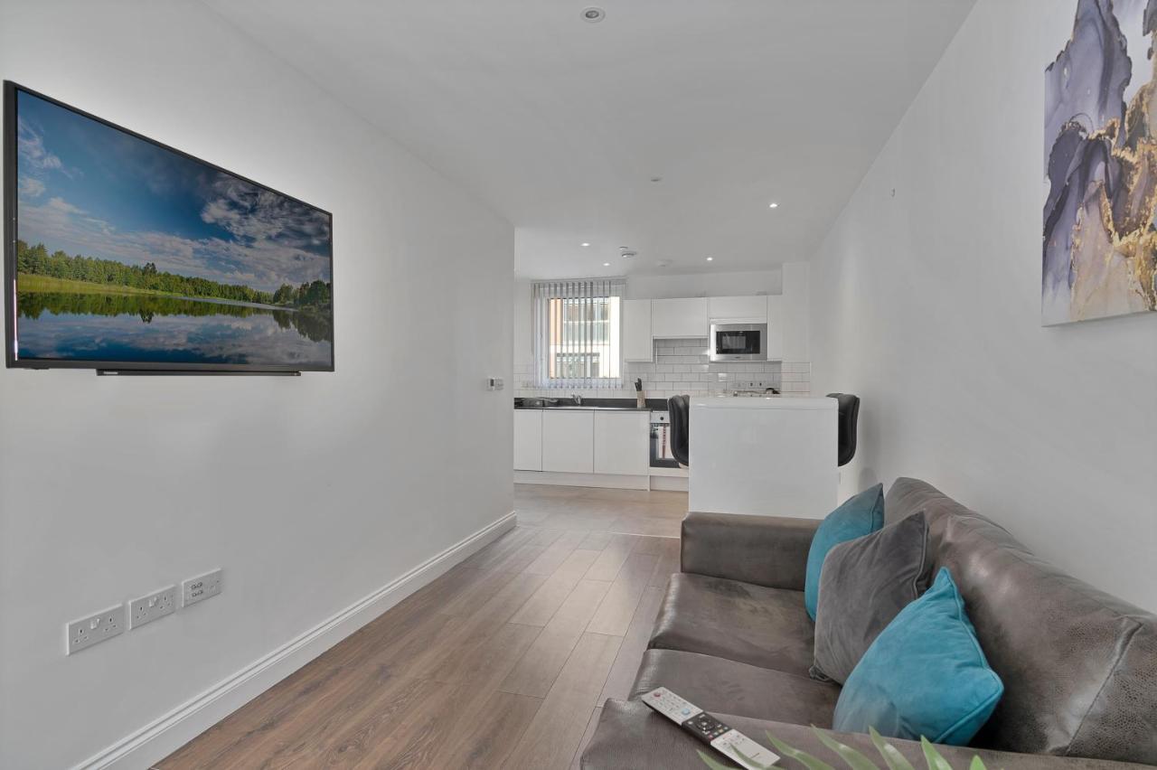 Spacious, Bright & Modern 1 & 2 Bed Apartments At Sligo House - Central Watford Watford  Eksteriør billede